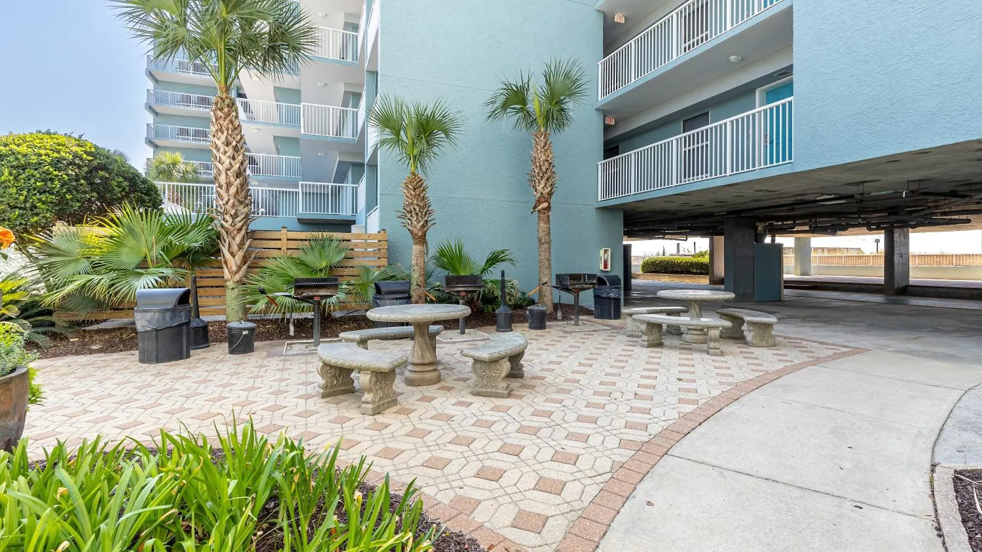 Beach House 505B Destin Apartment